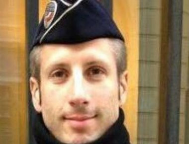 Τραγική ειρωνία: Ο νεκρός αστυνομικός ήταν από τους πρώτους που είχαν σπεύσει στην επίθεση στο Bataclan